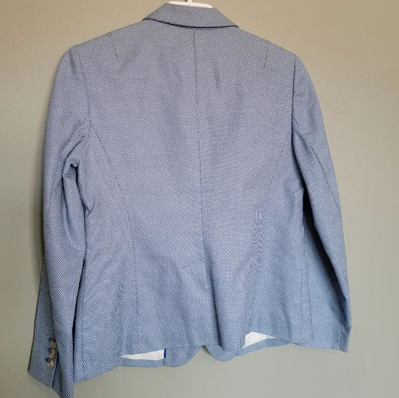 Blazer - Picture 3 of 5